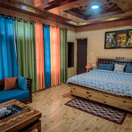 The Alpinist Cafe And Retreat Hotel Kaza Kültér fotó