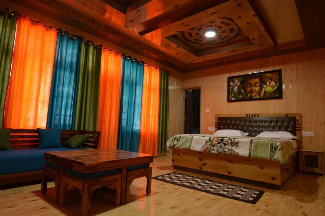 The Alpinist Cafe And Retreat Hotel Kaza Kültér fotó
