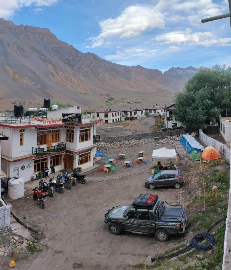 The Alpinist Cafe And Retreat Hotel Kaza Kültér fotó