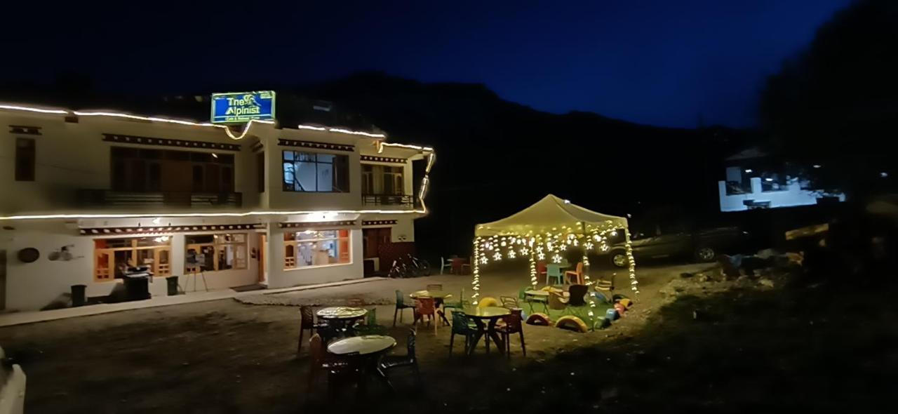 The Alpinist Cafe And Retreat Hotel Kaza Kültér fotó