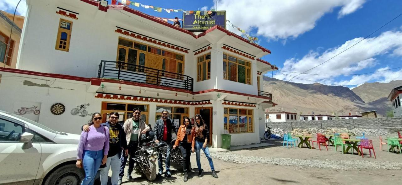 The Alpinist Cafe And Retreat Hotel Kaza Kültér fotó