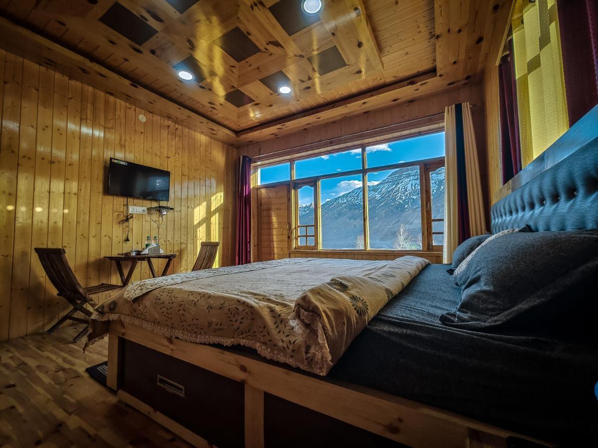 The Alpinist Cafe And Retreat Hotel Kaza Kültér fotó