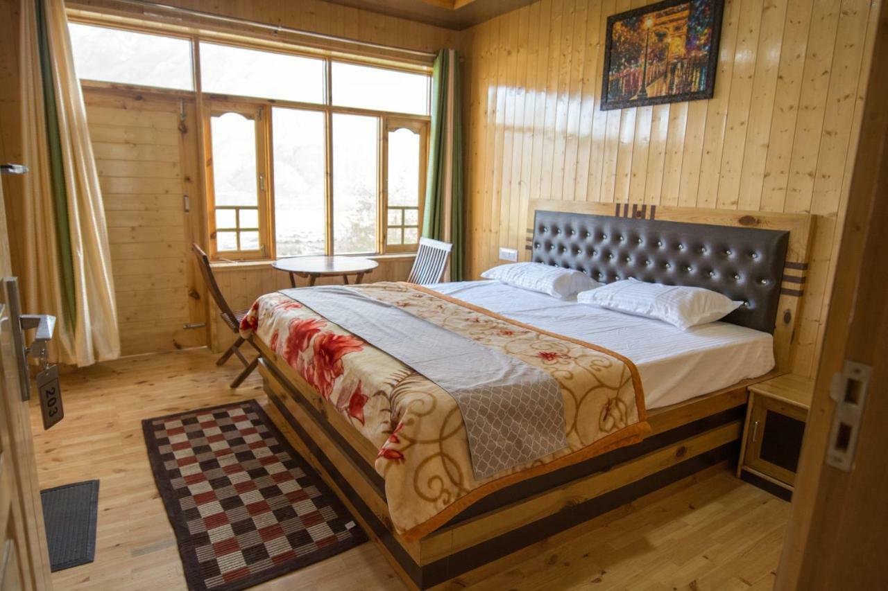 The Alpinist Cafe And Retreat Hotel Kaza Kültér fotó