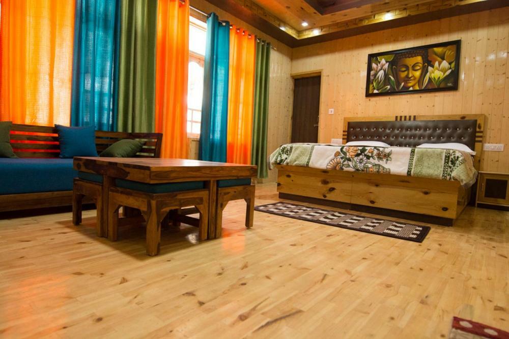 The Alpinist Cafe And Retreat Hotel Kaza Kültér fotó