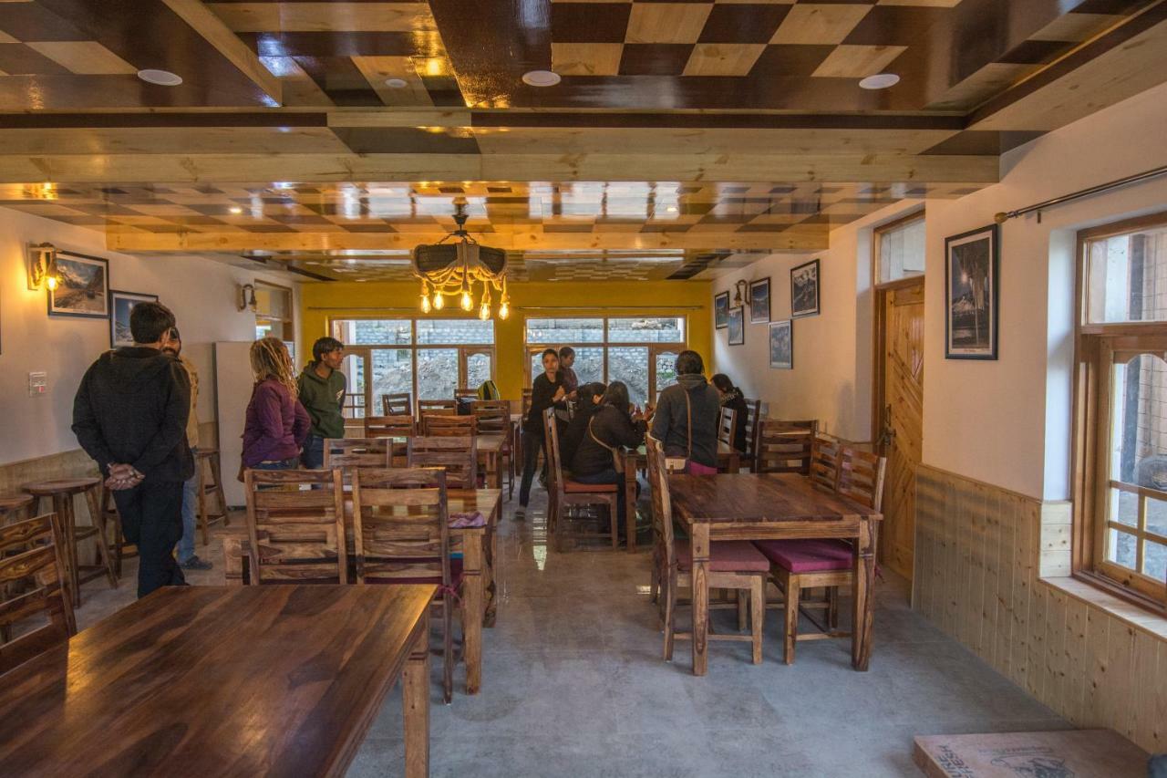 The Alpinist Cafe And Retreat Hotel Kaza Kültér fotó