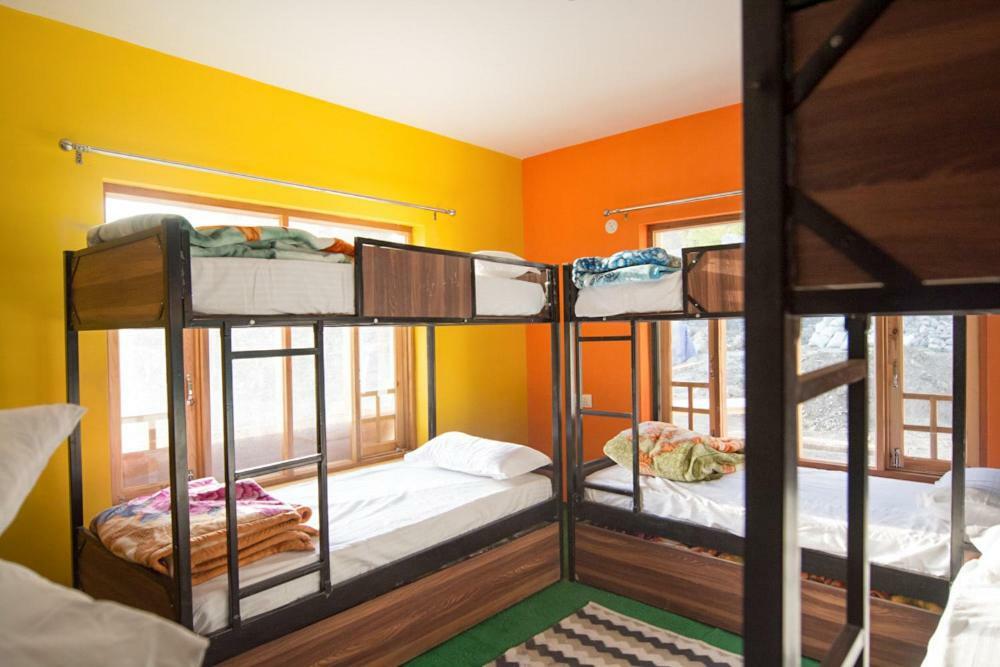 The Alpinist Cafe And Retreat Hotel Kaza Kültér fotó
