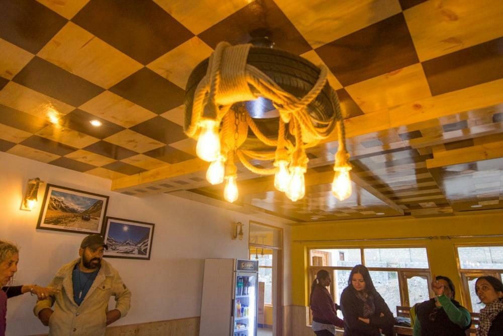 The Alpinist Cafe And Retreat Hotel Kaza Kültér fotó