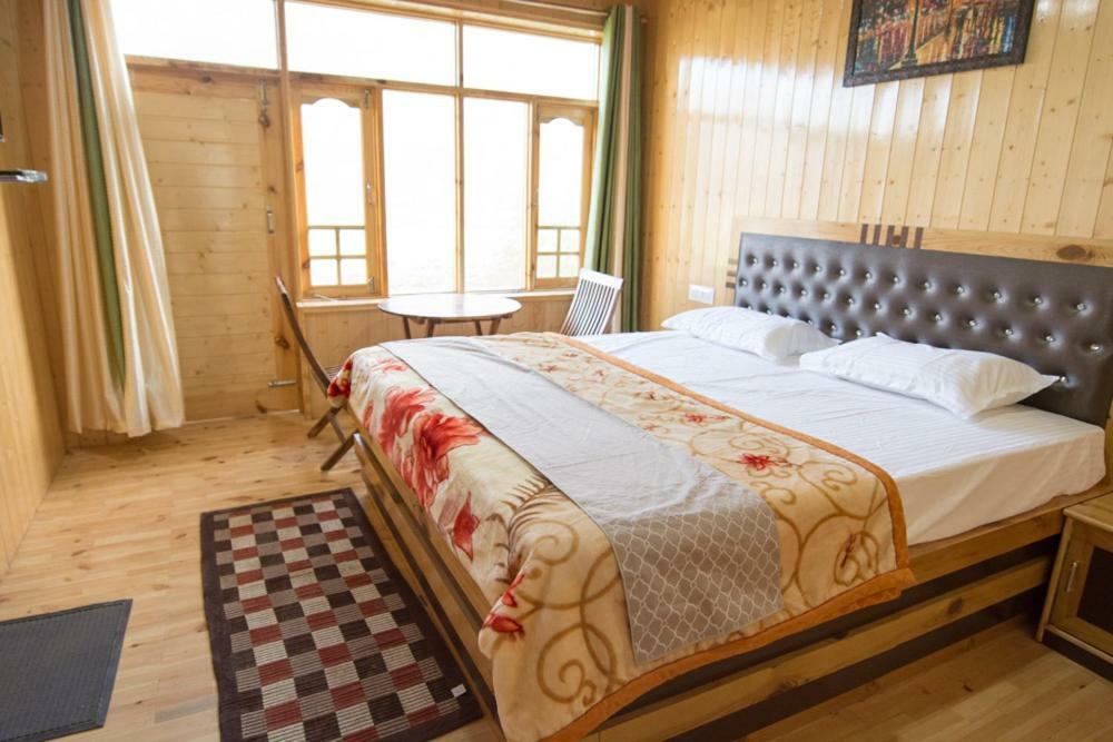 The Alpinist Cafe And Retreat Hotel Kaza Kültér fotó